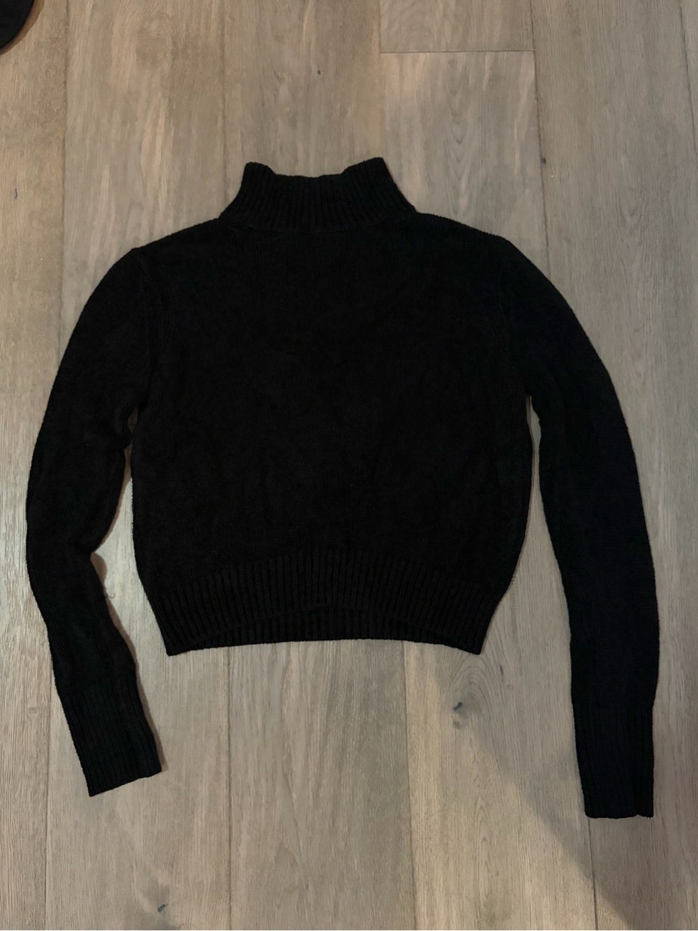 Wilfred Black Cropped Turtleneck Pullover